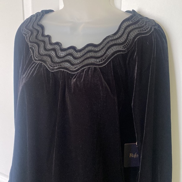 Rafaella Velvet Poet Sleeve Lace Collar Top - Picture 3 of 12